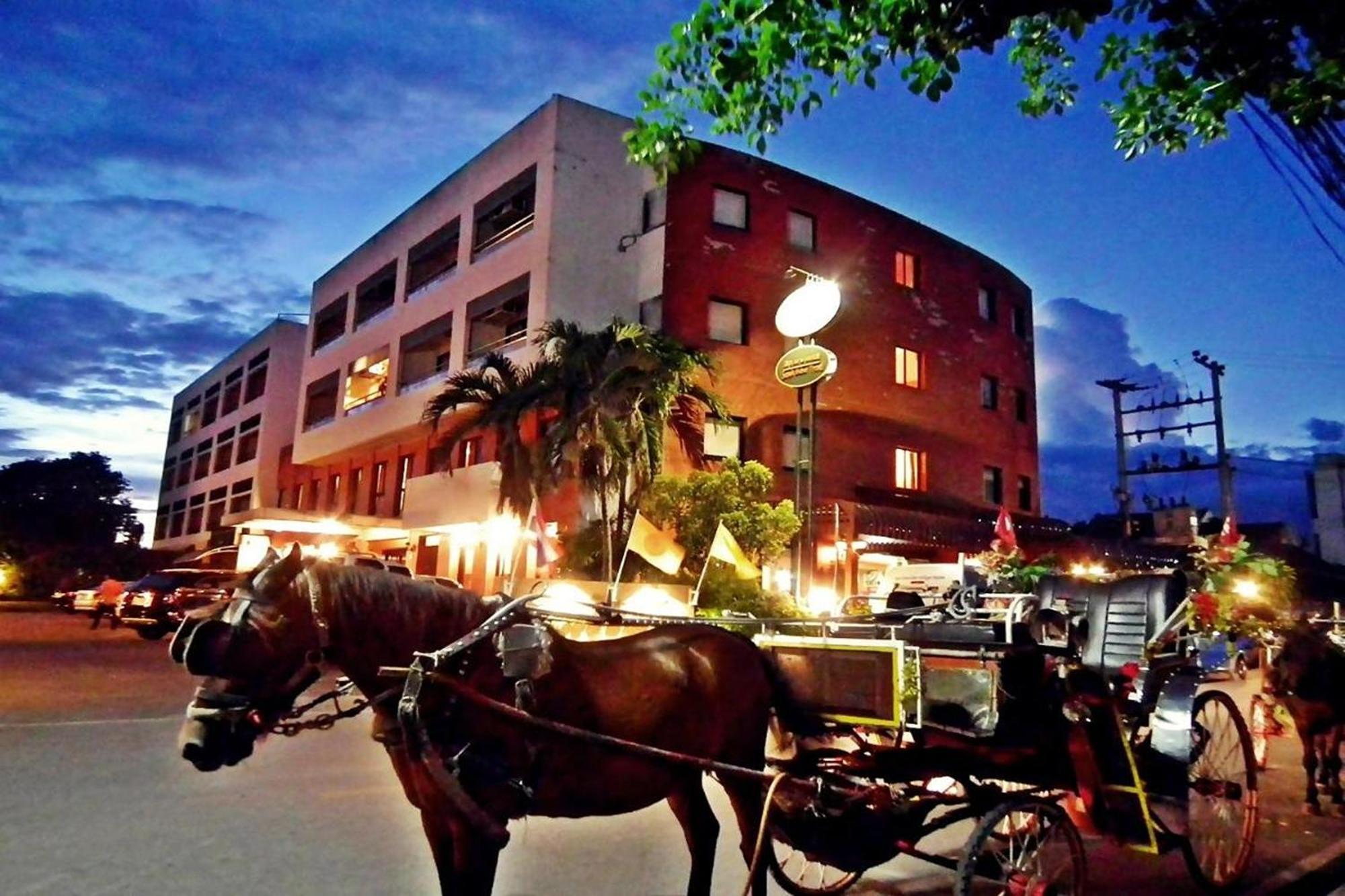 Pin Hotel Lampang Bagian luar foto
