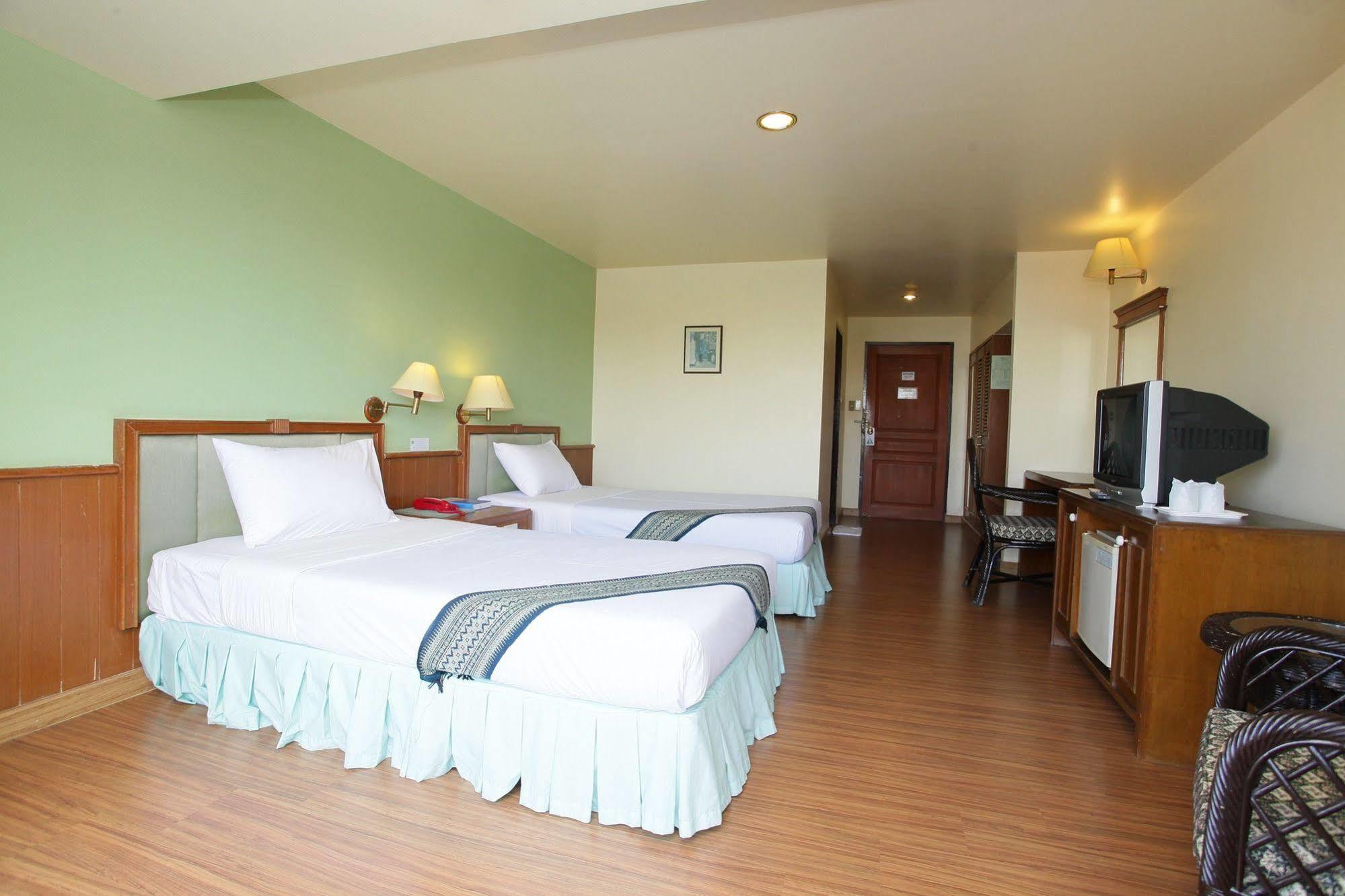 Pin Hotel Lampang Bagian luar foto